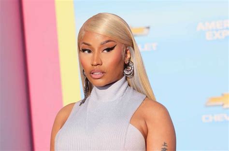 Nicki Minaj à poil : vidéos porno et sex tapes